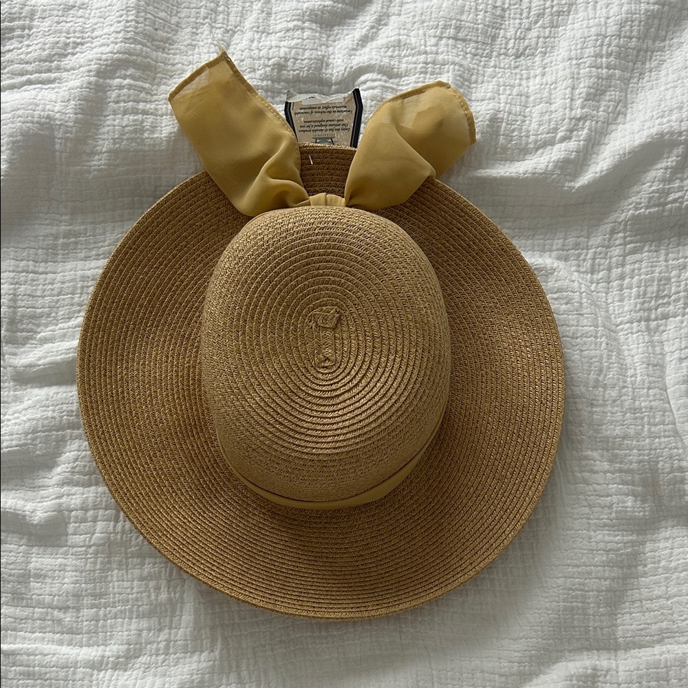 NWT Sun 'N' Sand Tan Straw Hat with Bow